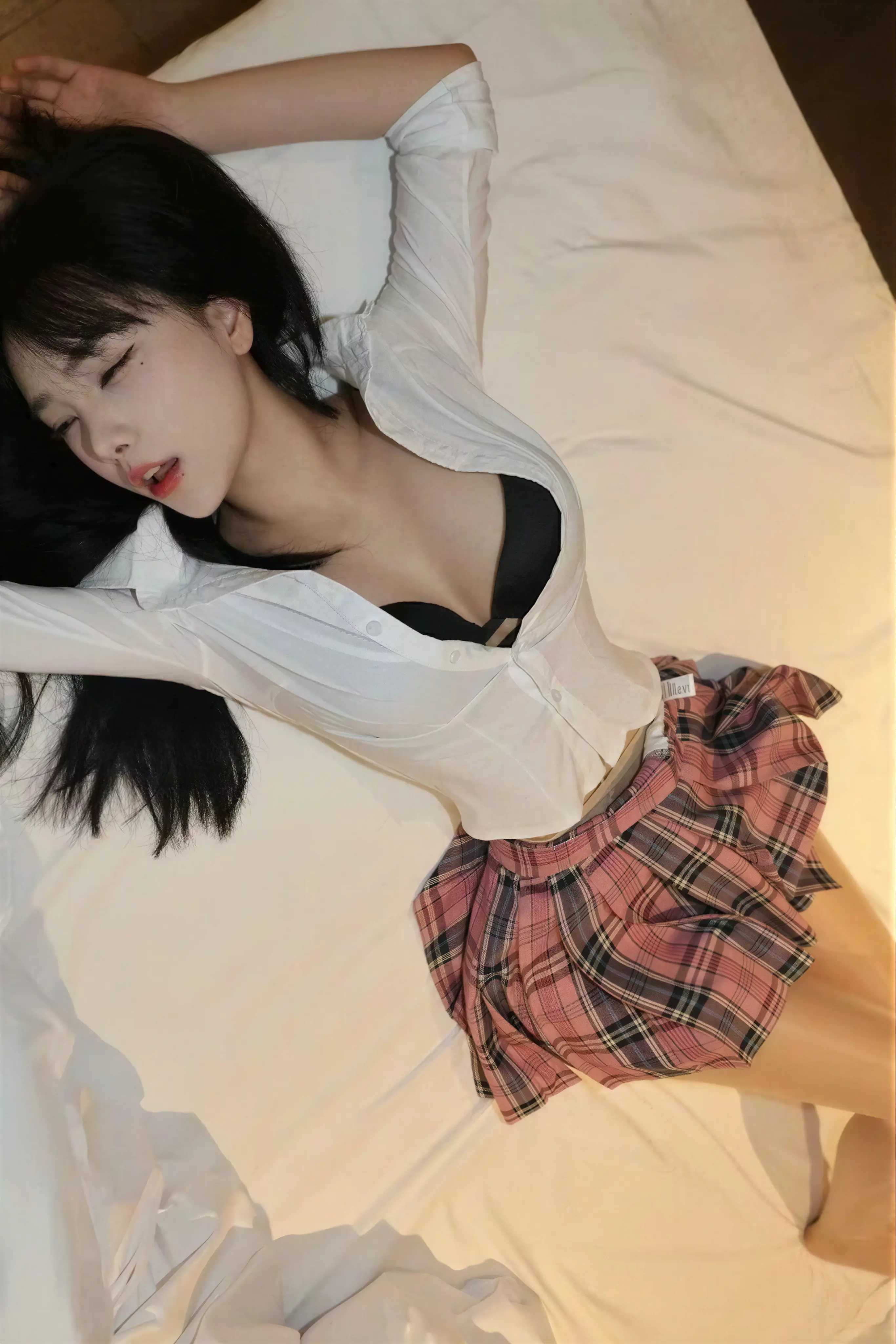 琳铛 – JK系列若隐若现的大M腿 31P